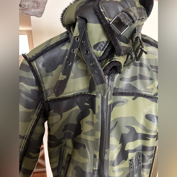 Boy #veganlearther coat very HEAVY /WARM no cracks prefect conditions size boy 8 - Picture 6 of 7